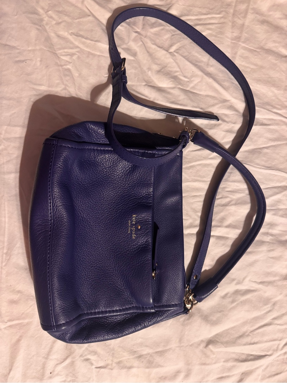 kate spade blue pebbled leather crossbody bag